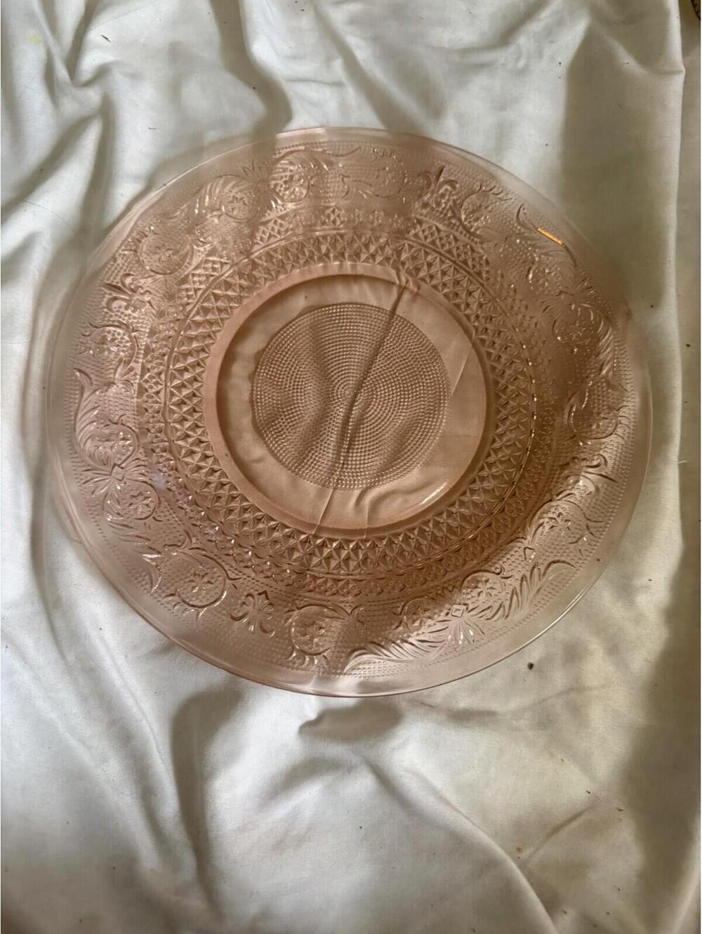 Vintage Rare Indonesia Trellis Pink Depression Glass Dinner Plate 10” EUC